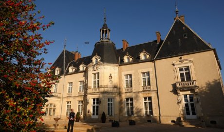 Analyse du toit d'un château pour connaître l'état d'usure de la couverture près de Dijon 